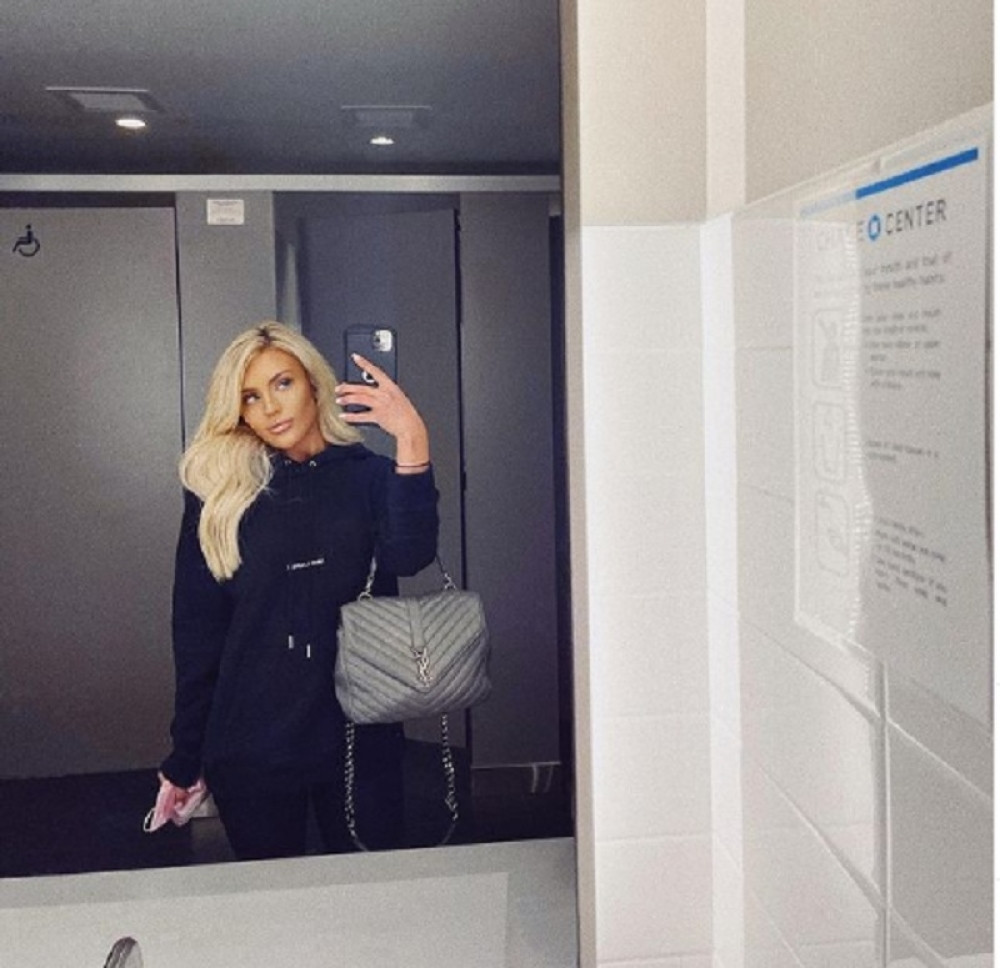 Naš NBA as u vezi sa brutalno se*si plavušom, sve puca! (FOTO)