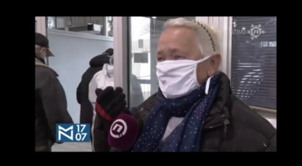 Baka sa suzama radosnicama nakon vakcinacije: "Veliko hvala predsedniku!" (VIDEO)