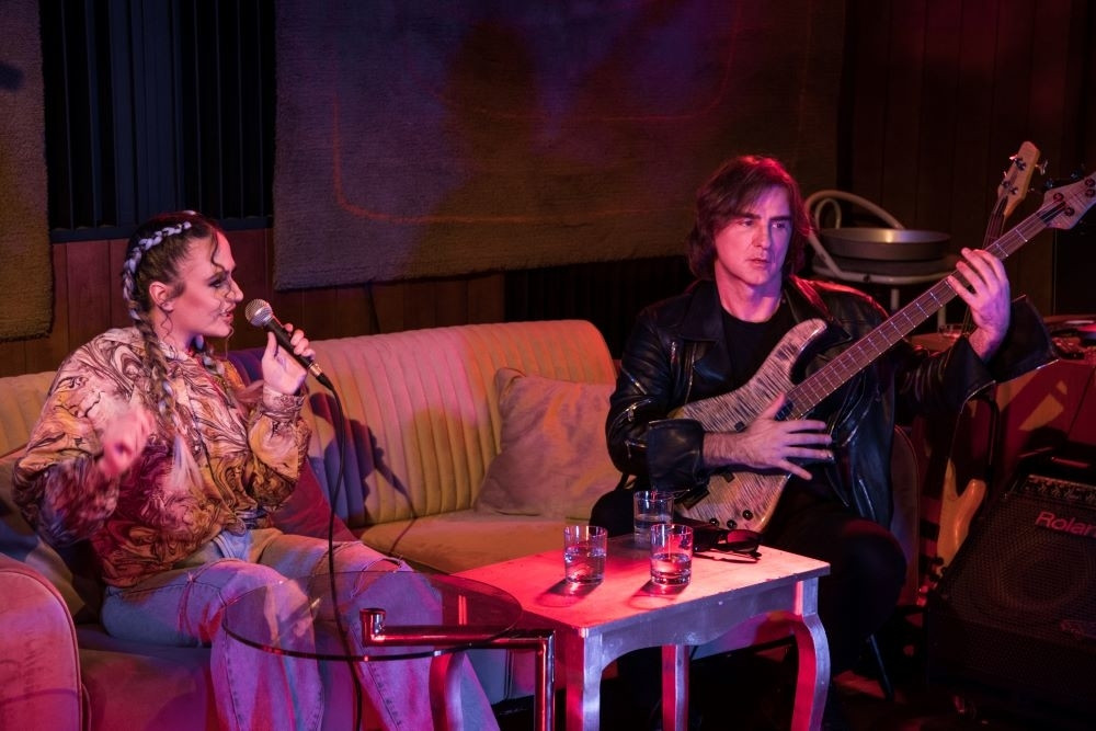 JUČE LETEĆI AUTOMOBIL, DANAS VREMENSKA MAŠINA: Željko Mitrović igra protiv vremena!