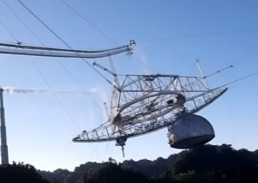 Otkriveno zašto se srušio teleskop za lov na vanzemaljce (FOTO)