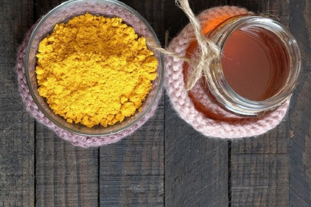 Dva sastojka čine najjači prirodni antibiotik - "zlatni med" , evo kako se pravi