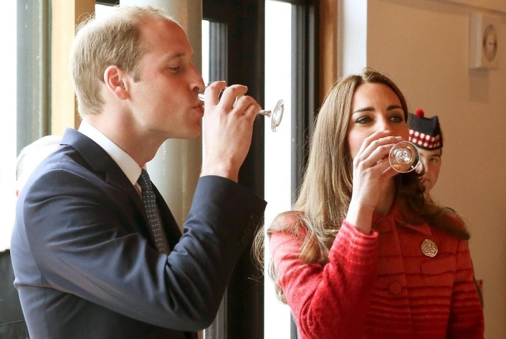 Zavirite iza zidina engleskog dvora: "Provaljen" recept za kolač sa urmama u kome uživa Kejt Midlton